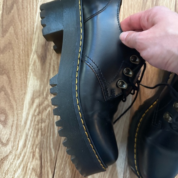 EUC Dr. Martens Leona platform Oxfords size 8 - Picture 4 of 4